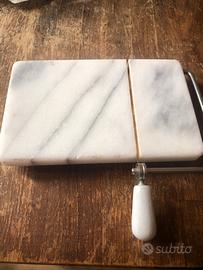Tagliere per formaggi in marmo e acciao