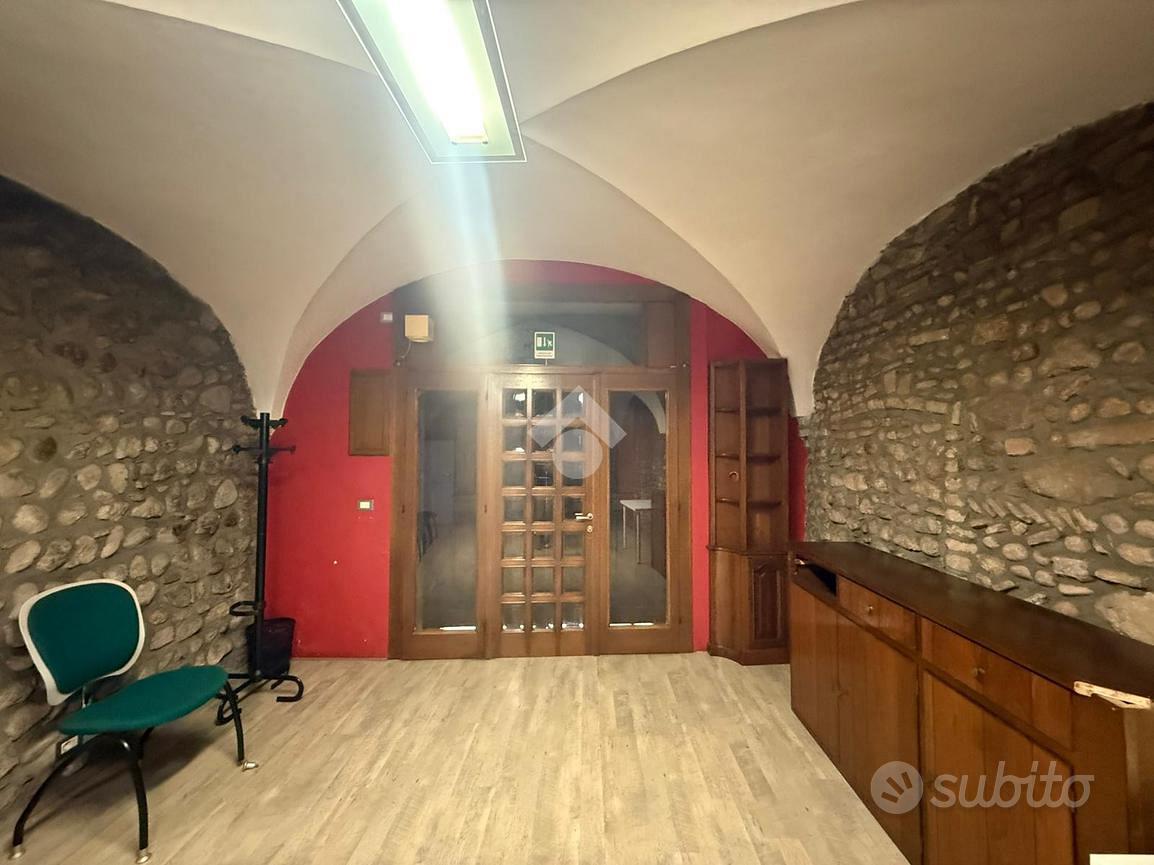NEGOZIO A CASTIGLIONE DELLE STIVIERE - Vista 2