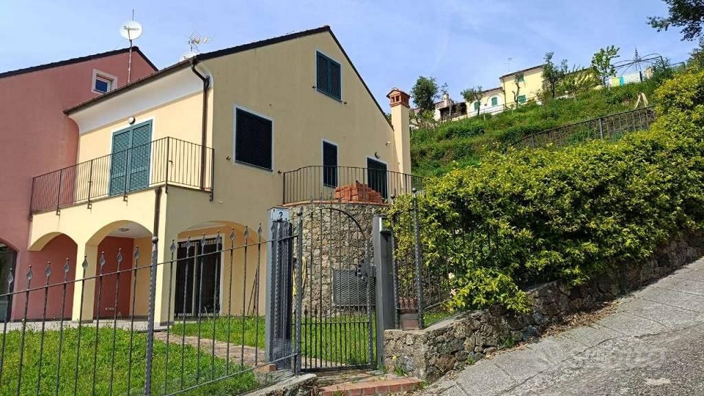 Villa di 200 m² con 5 locali e box auto a Savona - Vista 5