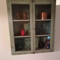 vetrina con vecchia finestra 