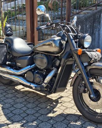 Honda 750 Black Spirit
