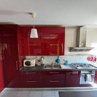 Cucina laccata rossa