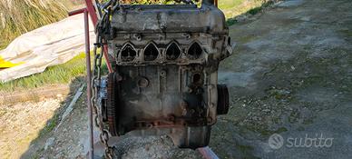 Motore nudo Chevrolet B12D1