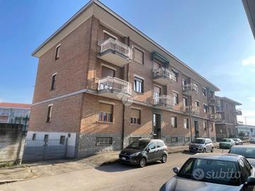 3 LOCALI A MONCALIERI