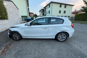 Bmw 116d 2010 incidentata