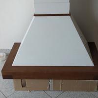 Cappa da cucina con zoccolo in legno