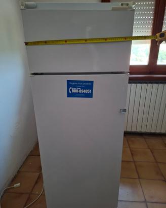 Frigo ad incasso Indesit