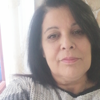 Cassiera salumiera addetta al pane dolci