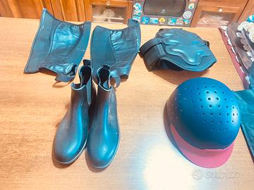 Materiale vario per equitazione