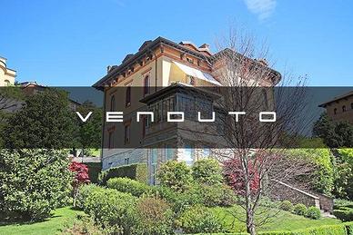Appartamento di 426 m² con più di 5 locali e box a