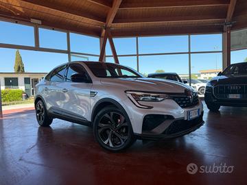 Renault Arkana Hybrid E-Tech 145 CV R.S. Line