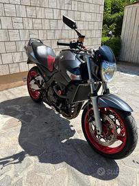 Suzuki gsr 600 yoshimura