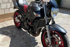 Suzuki gsr 600 yoshimura