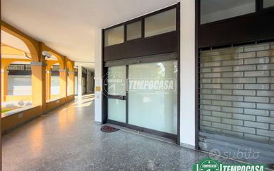 NEGOZIO IN CENTRO A PESCHIERA BORROMEO