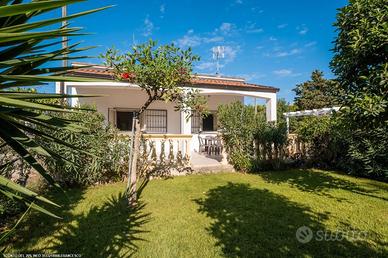 Villa Privata A Torre Lapillo Con Parco Privato