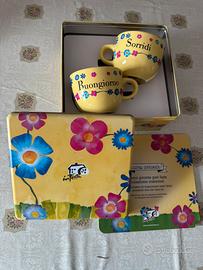 Scatola di latta+2 tazze latte mulino bianco nuove