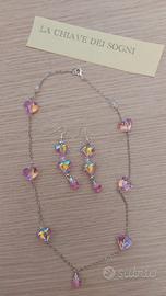Collana ed orecchini. 