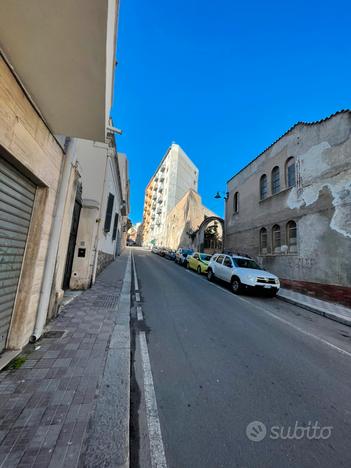 Mercato San Benedetto locale ideale centro estetic