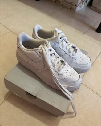 Nike Air Force 1 LE (GS)