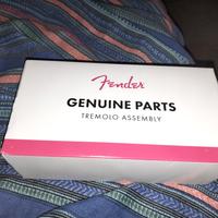FENDER GENUINE PARTS TREMOLO ASSEMBLY NUOVO 