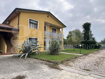 Villa bifamiliare Piove di Sacco [0630242873VRG]