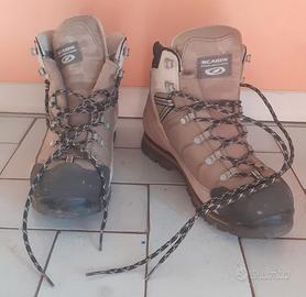 scarponcini per montagna