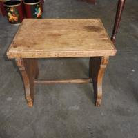 Sgabello legno antico