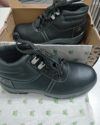 Scarpe alte antinfortunistiche nuove