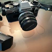 Macchina fotografica Olympus OM 10