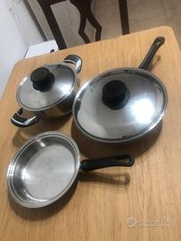 Tre pentole Mondial Casa con due coperchi