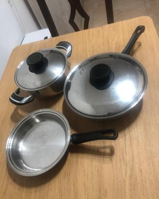 Tre pentole Mondial Casa con due coperchi
