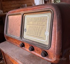 Radio valvolare d’epoca CGE Mod. 4536 - anni ‘50