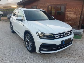 Volkswagen Tiguan 2.0 TDI SCR 4MOTION Executive Bl