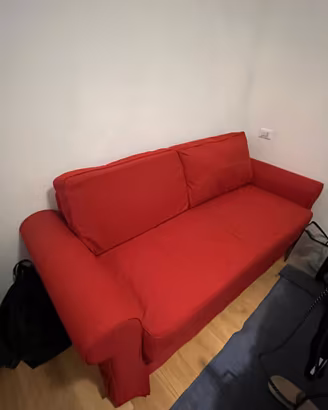 Divano letto IKEA EKTORP rosso