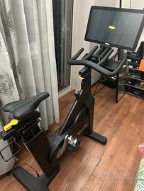 Cyclette Technogym Bike con schermo touchscreen