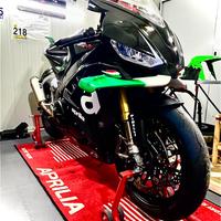 Aprilia rsv4 factori 2025