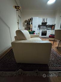 Divano in pelle bianco Poltronesofà