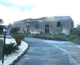 Rustico e terreno a Viagrande