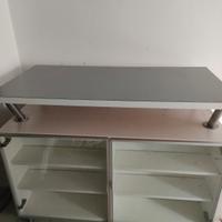 Banco da negozio con espositore 