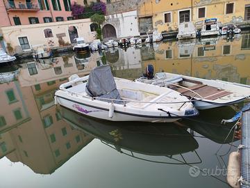 Barca con diritto di ormeggio