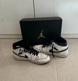 Air Jordan 1 Mid White-Black