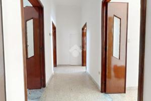 CASA SEMINDIPENDENTE A FRANCAVILLA FONTANA