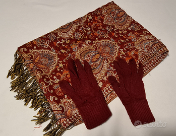 Pashmina rossa decorata con fili argento 172x65cm