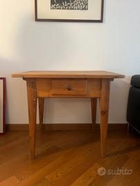 Tavolo legno arte povea con cassetto
