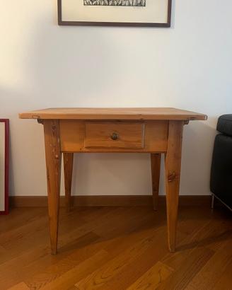 Tavolo legno arte povea con cassetto