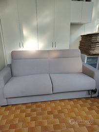 DIVANO LETTO  L. 220