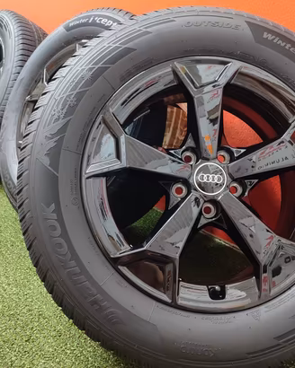 Cerchi Audi Q3 Gomme 99% 2021 Invernali 215 65 17