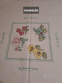 Copritavolo con ricamo a punto croce, Ved.descriz.