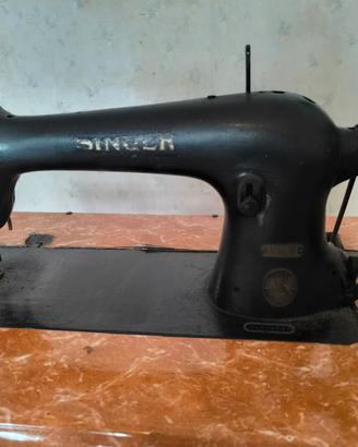 Macchina per cucire SINGER anni '60