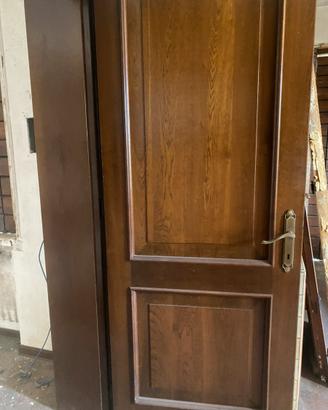 Porte in legno con telaio